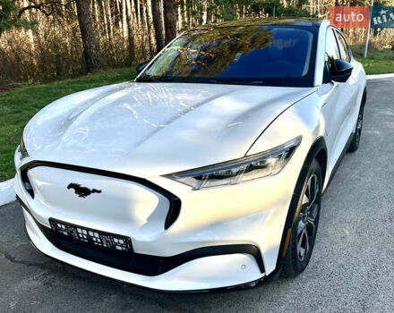 Белый Форд Mustang Mach-E, объемом двигателя 0 л и пробегом 51 тыс. км за 29900 $, фото 17 на Automoto.ua