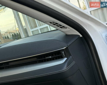 Белый Форд Mustang Mach-E, объемом двигателя 0 л и пробегом 60 тыс. км за 22200 $, фото 64 на Automoto.ua