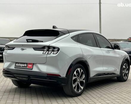 Белый Форд Mustang Mach-E, объемом двигателя 0 л и пробегом 80 тыс. км за 26640 $, фото 6 на Automoto.ua