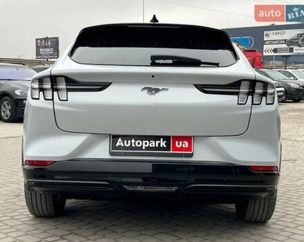 Белый Форд Mustang Mach-E, объемом двигателя 0 л и пробегом 80 тыс. км за 26640 $, фото 5 на Automoto.ua