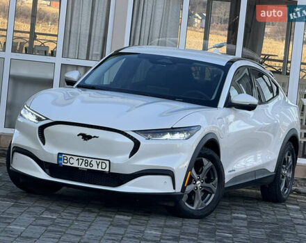 Белый Форд Mustang Mach-E, объемом двигателя 0 л и пробегом 60 тыс. км за 22200 $, фото 3 на Automoto.ua