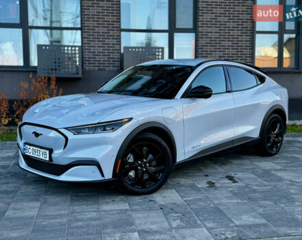 Белый Форд Mustang Mach-E, объемом двигателя 0 л и пробегом 32 тыс. км за 24500 $, фото 2 на Automoto.ua