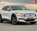 Белый Форд Mustang Mach-E, объемом двигателя 0 л и пробегом 59 тыс. км за 21950 $, фото 1 на Automoto.ua