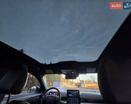 Белый Форд Mustang Mach-E, объемом двигателя 0 л и пробегом 31 тыс. км за 31999 $, фото 56 на Automoto.ua