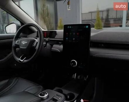 Белый Форд Mustang Mach-E, объемом двигателя 0 л и пробегом 42 тыс. км за 32500 $, фото 13 на Automoto.ua