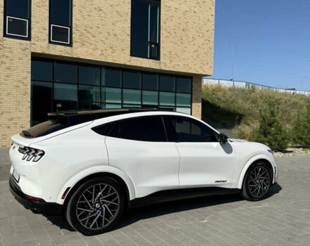 Белый Форд Mustang Mach-E, объемом двигателя 0 л и пробегом 23 тыс. км за 42700 $, фото 15 на Automoto.ua