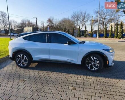 Белый Форд Mustang Mach-E, объемом двигателя 0 л и пробегом 8 тыс. км за 26900 $, фото 5 на Automoto.ua