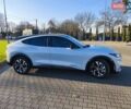 Белый Форд Mustang Mach-E, объемом двигателя 0 л и пробегом 8 тыс. км за 26900 $, фото 5 на Automoto.ua