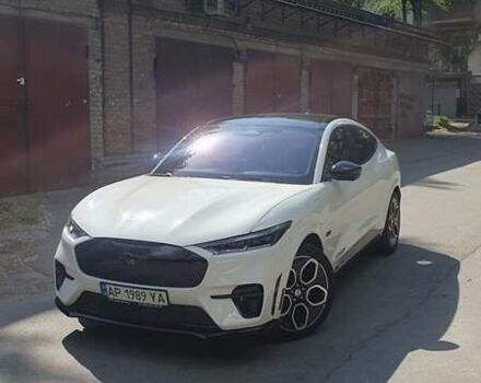 Белый Форд Mustang Mach-E, объемом двигателя 0 л и пробегом 19 тыс. км за 36000 $, фото 1 на Automoto.ua