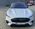 Белый Форд Mustang Mach-E, объемом двигателя 0 л и пробегом 33 тыс. км за 32500 $, фото 3 на Automoto.ua