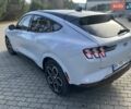 Белый Форд Mustang Mach-E, объемом двигателя 0 л и пробегом 33 тыс. км за 32500 $, фото 5 на Automoto.ua