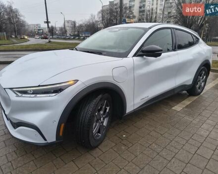 Белый Форд Mustang Mach-E, объемом двигателя 0 л и пробегом 15 тыс. км за 24500 $, фото 13 на Automoto.ua