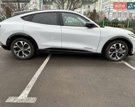 Білий Форд Mustang Mach-E, об'ємом двигуна 0 л та пробігом 6 тис. км за 28500 $, фото 5 на Automoto.ua