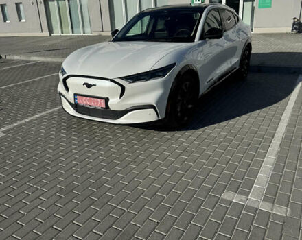 Белый Форд Mustang Mach-E, объемом двигателя 0 л и пробегом 24 тыс. км за 29000 $, фото 1 на Automoto.ua