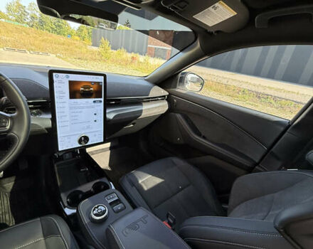 Белый Форд Mustang Mach-E, объемом двигателя 0 л и пробегом 23 тыс. км за 42700 $, фото 76 на Automoto.ua