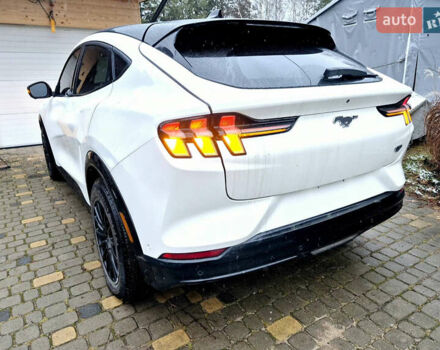 Белый Форд Mustang Mach-E, объемом двигателя 0 л и пробегом 7 тыс. км за 22999 $, фото 1 на Automoto.ua