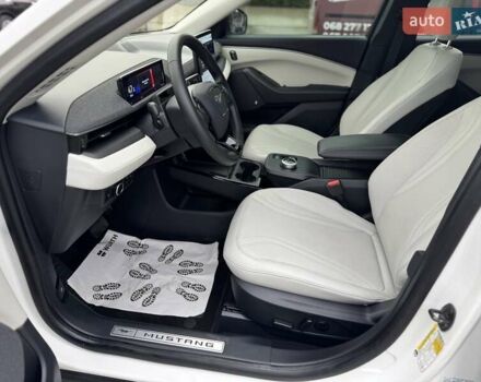 Білий Форд Mustang Mach-E, об'ємом двигуна 0 л та пробігом 34 тис. км за 29500 $, фото 14 на Automoto.ua