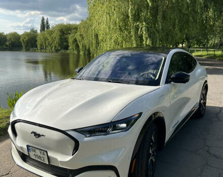 Белый Форд Mustang Mach-E, объемом двигателя 0 л и пробегом 19 тыс. км за 30900 $, фото 1 на Automoto.ua