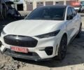 Белый Форд Mustang Mach-E, объемом двигателя 0 л и пробегом 13 тыс. км за 32000 $, фото 2 на Automoto.ua