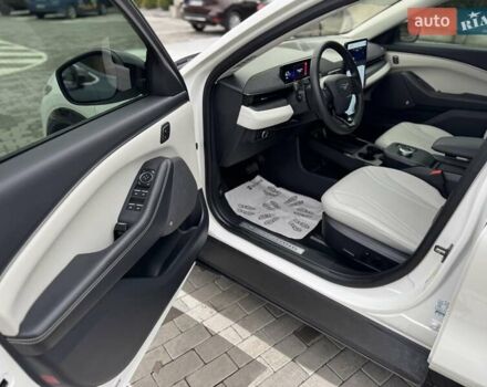 Білий Форд Mustang Mach-E, об'ємом двигуна 0 л та пробігом 34 тис. км за 29500 $, фото 15 на Automoto.ua