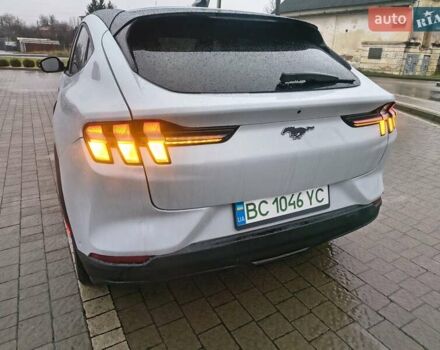 Белый Форд Mustang Mach-E, объемом двигателя 0 л и пробегом 15 тыс. км за 24500 $, фото 12 на Automoto.ua