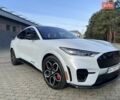 Белый Форд Mustang Mach-E, объемом двигателя 0 л и пробегом 33 тыс. км за 32500 $, фото 4 на Automoto.ua