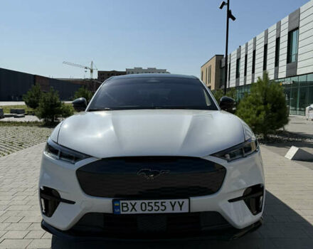 Белый Форд Mustang Mach-E, объемом двигателя 0 л и пробегом 23 тыс. км за 42700 $, фото 4 на Automoto.ua