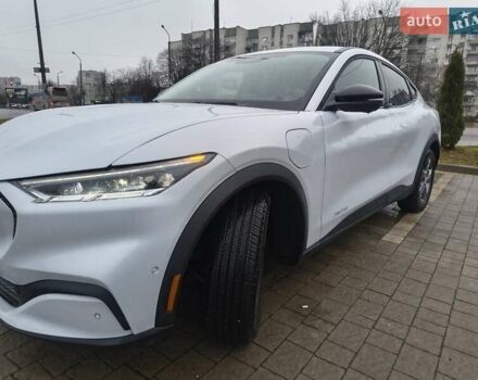 Белый Форд Mustang Mach-E, объемом двигателя 0 л и пробегом 15 тыс. км за 24500 $, фото 6 на Automoto.ua