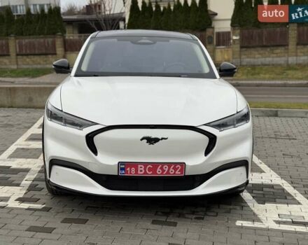Білий Форд Mustang Mach-E, об'ємом двигуна 0 л та пробігом 34 тис. км за 29500 $, фото 1 на Automoto.ua