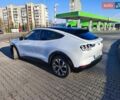 Белый Форд Mustang Mach-E, объемом двигателя 0 л и пробегом 8 тыс. км за 26900 $, фото 2 на Automoto.ua