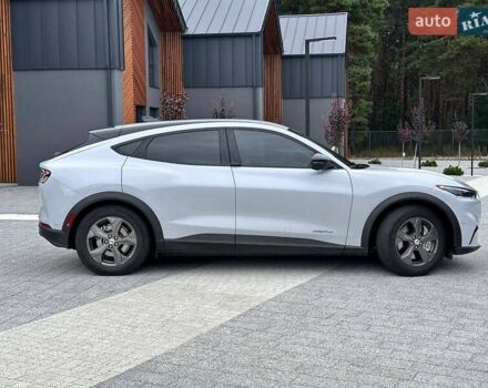 Белый Форд Mustang Mach-E, объемом двигателя 0 л и пробегом 9 тыс. км за 25700 $, фото 5 на Automoto.ua