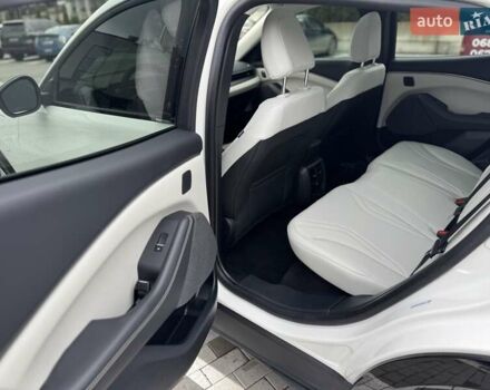 Білий Форд Mustang Mach-E, об'ємом двигуна 0 л та пробігом 34 тис. км за 29500 $, фото 18 на Automoto.ua