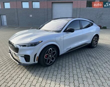 Белый Форд Mustang Mach-E, объемом двигателя 0 л и пробегом 33 тыс. км за 32500 $, фото 1 на Automoto.ua