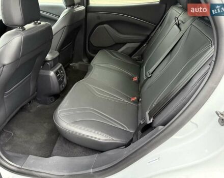 Білий Форд Mustang Mach-E, об'ємом двигуна 0 л та пробігом 6 тис. км за 28500 $, фото 13 на Automoto.ua