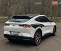 Білий Форд Mustang Mach-E, об'ємом двигуна 0 л та пробігом 8 тис. км за 26700 $, фото 3 на Automoto.ua