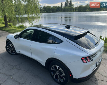 Белый Форд Mustang Mach-E, объемом двигателя 0 л и пробегом 19 тыс. км за 30900 $, фото 10 на Automoto.ua