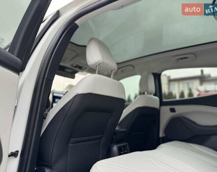 Білий Форд Mustang Mach-E, об'ємом двигуна 0 л та пробігом 34 тис. км за 29500 $, фото 16 на Automoto.ua