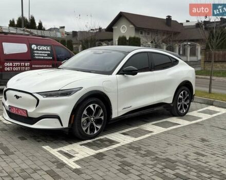 Білий Форд Mustang Mach-E, об'ємом двигуна 0 л та пробігом 34 тис. км за 29500 $, фото 3 на Automoto.ua