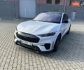 Белый Форд Mustang Mach-E, объемом двигателя 0 л и пробегом 33 тыс. км за 32500 $, фото 2 на Automoto.ua