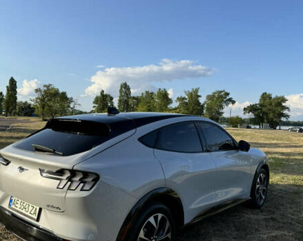 Белый Форд Mustang Mach-E, объемом двигателя 0 л и пробегом 31 тыс. км за 31000 $, фото 5 на Automoto.ua