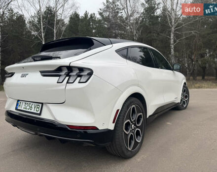 Белый Форд Mustang Mach-E, объемом двигателя 0 л и пробегом 8 тыс. км за 32500 $, фото 2 на Automoto.ua