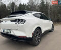 Белый Форд Mustang Mach-E, объемом двигателя 0 л и пробегом 8 тыс. км за 32500 $, фото 2 на Automoto.ua