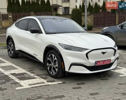 Білий Форд Mustang Mach-E, об'ємом двигуна 0 л та пробігом 34 тис. км за 29500 $, фото 7 на Automoto.ua