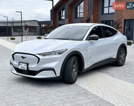 Белый Форд Mustang Mach-E, объемом двигателя 0 л и пробегом 9 тыс. км за 25700 $, фото 4 на Automoto.ua