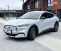 Белый Форд Mustang Mach-E, объемом двигателя 0 л и пробегом 9 тыс. км за 25700 $, фото 4 на Automoto.ua