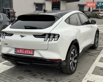 Білий Форд Mustang Mach-E, об'ємом двигуна 0 л та пробігом 34 тис. км за 29500 $, фото 4 на Automoto.ua
