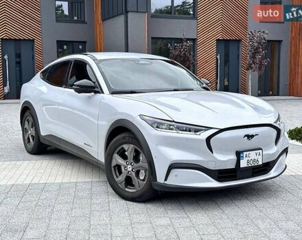 Белый Форд Mustang Mach-E, объемом двигателя 0 л и пробегом 9 тыс. км за 25700 $, фото 1 на Automoto.ua