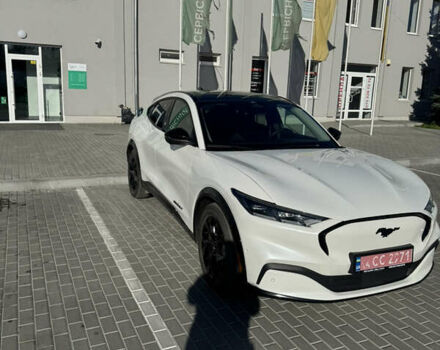 Белый Форд Mustang Mach-E, объемом двигателя 0 л и пробегом 24 тыс. км за 29000 $, фото 4 на Automoto.ua