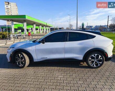 Белый Форд Mustang Mach-E, объемом двигателя 0 л и пробегом 8 тыс. км за 26900 $, фото 1 на Automoto.ua