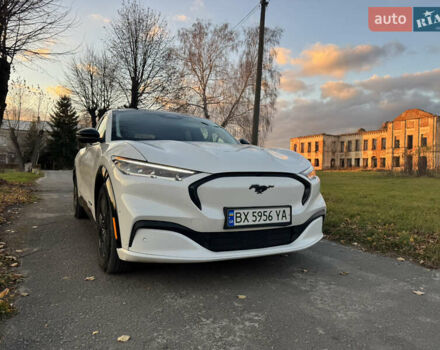 Білий Форд Mustang Mach-E, об'ємом двигуна 0 л та пробігом 39 тис. км за 25500 $, фото 1 на Automoto.ua
